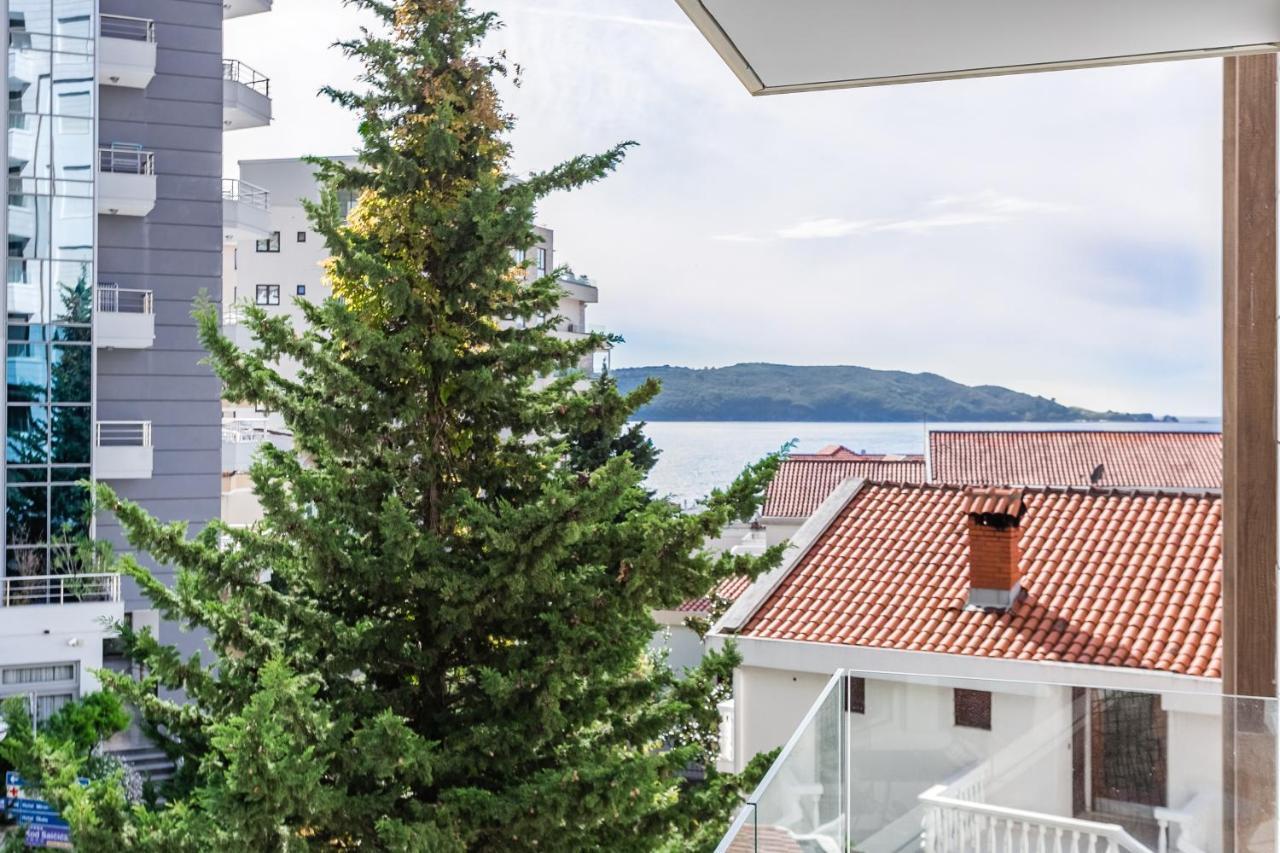Apartments Lm Residence Рафаиловичи Екстериор снимка
