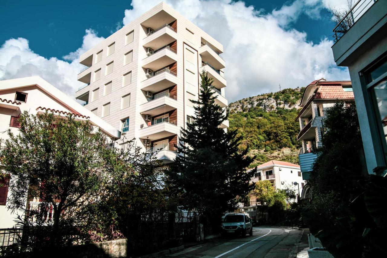 Apartments Lm Residence Рафаиловичи Екстериор снимка