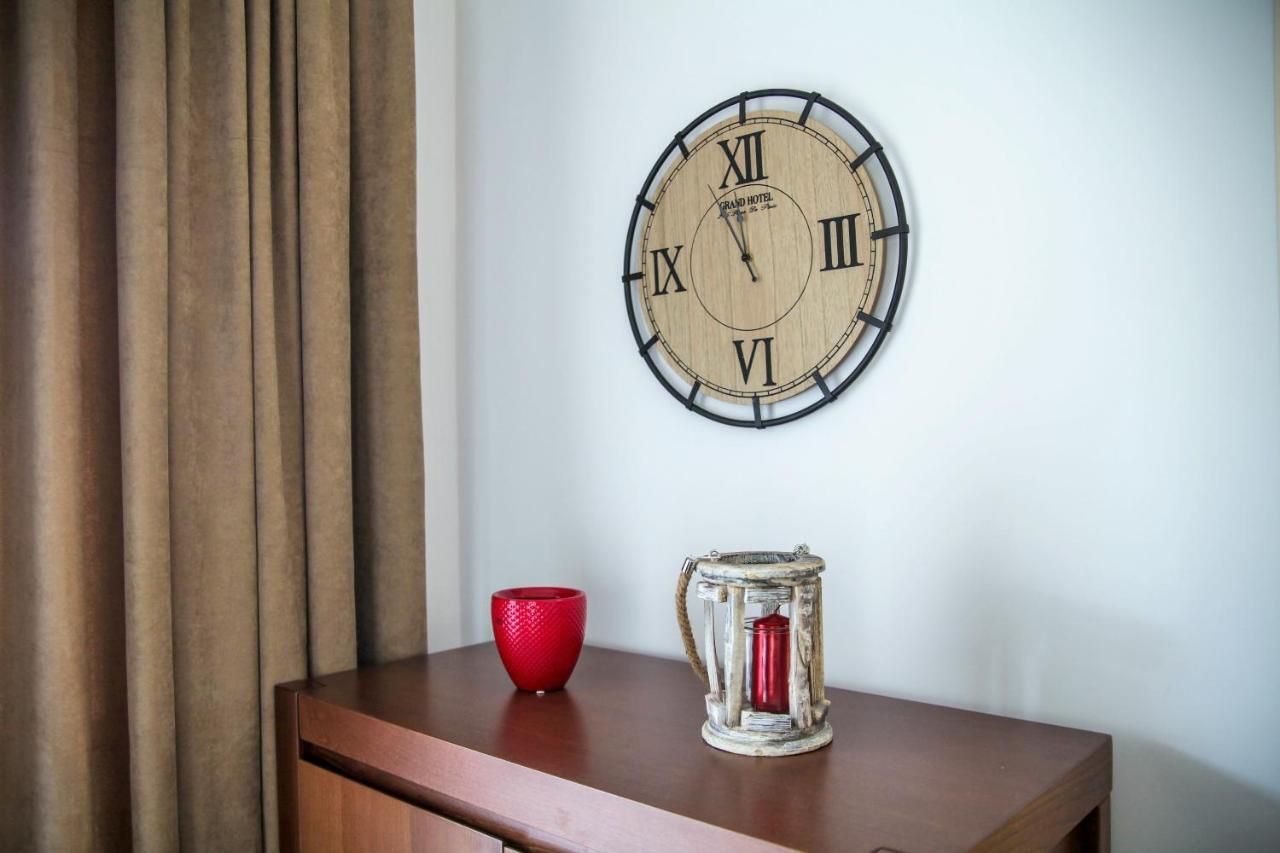 Apartments Lm Residence Рафаиловичи Екстериор снимка