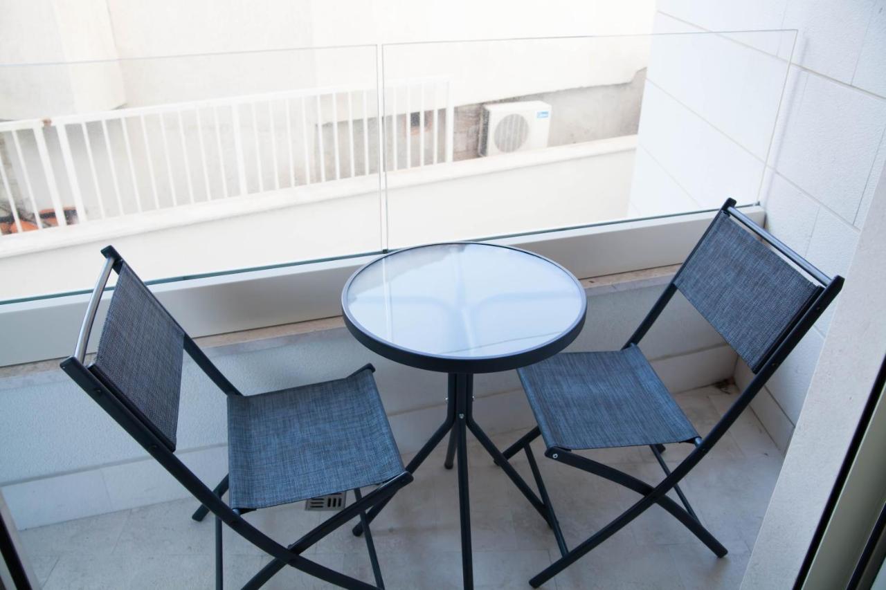 Apartments Lm Residence Рафаиловичи Екстериор снимка