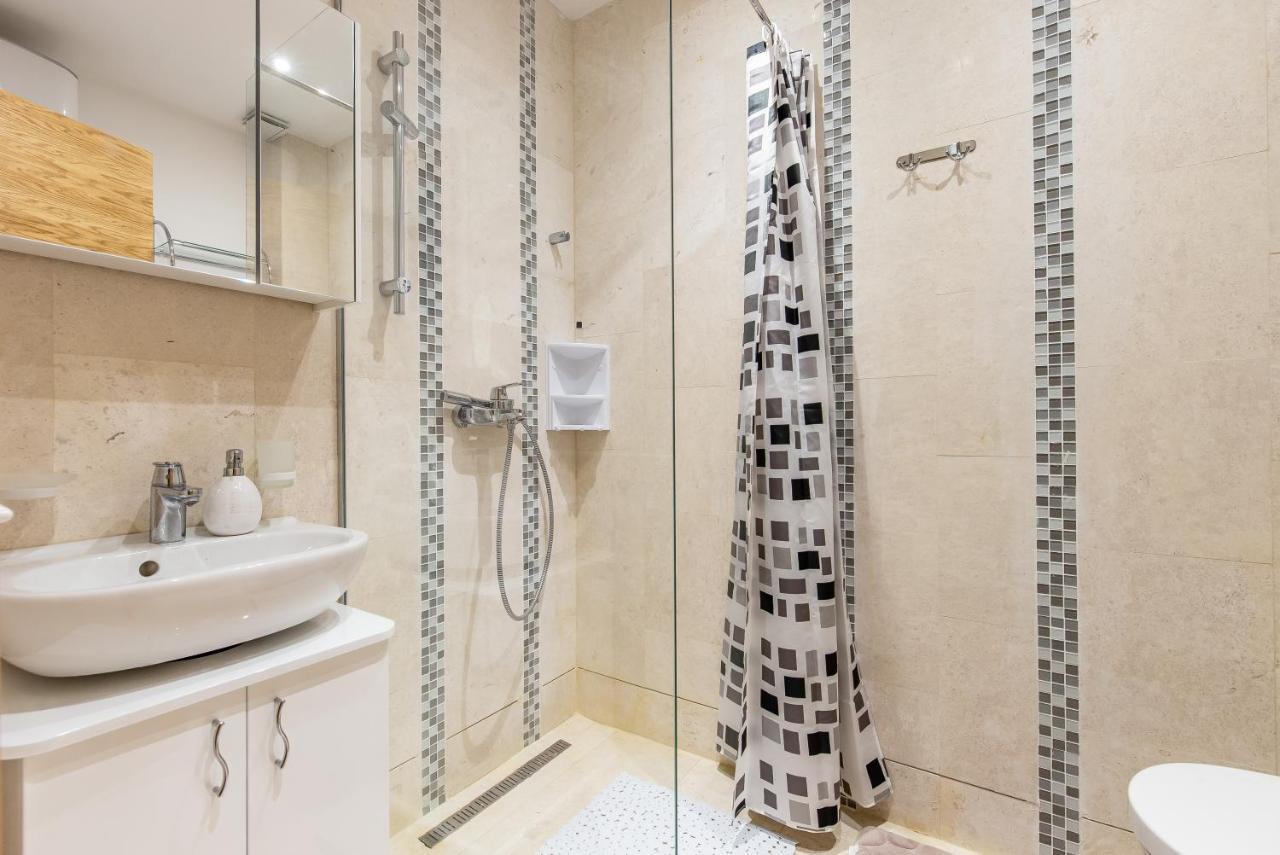 Apartments Lm Residence Рафаиловичи Екстериор снимка