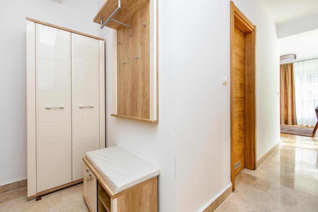 Apartments Lm Residence Рафаиловичи Екстериор снимка
