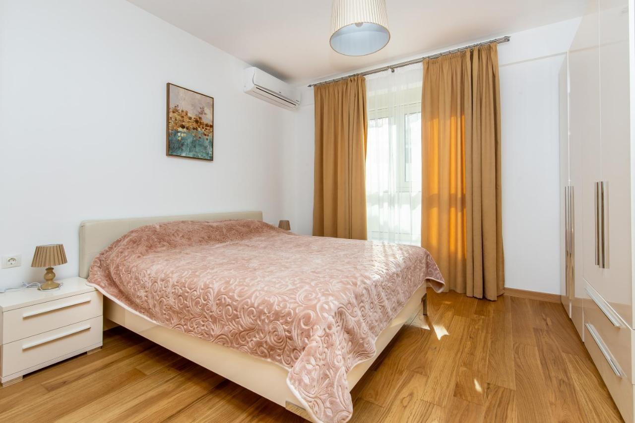 Apartments Lm Residence Рафаиловичи Екстериор снимка